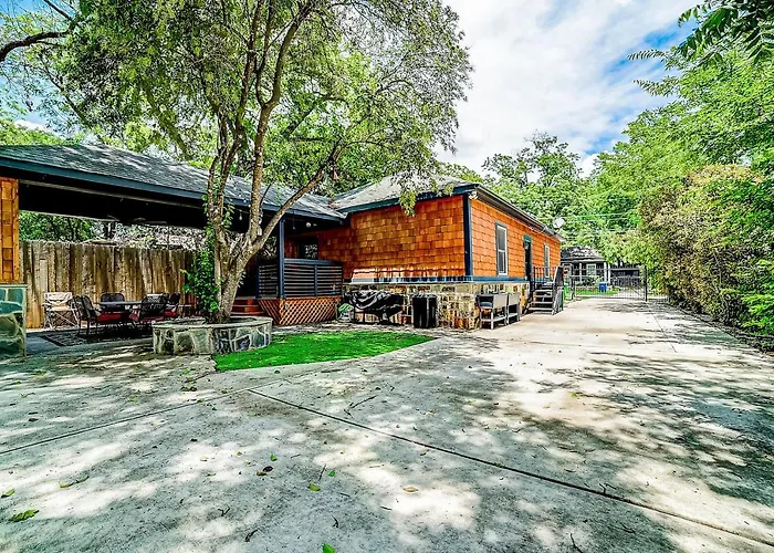 Woodlawn Hideaway